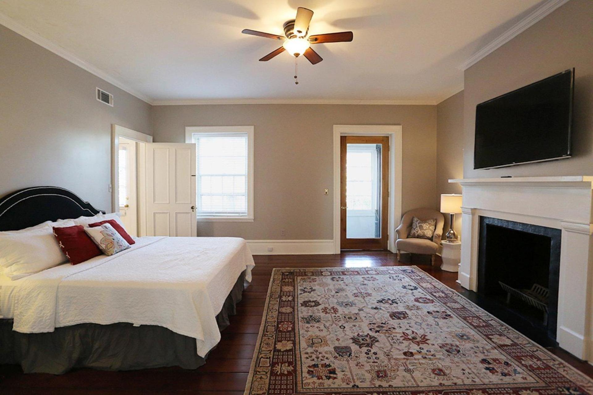 Oglethorpe Manor Main House Villa Савана Екстериор снимка